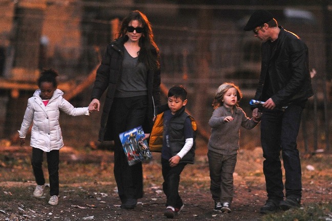 Angelina Jolie, Brad Pitt, Zahara, Pax, Shiloh